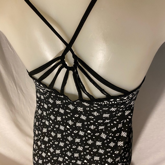 Urban Outfitters Silence + Noise Tank Top - Picture 2 of 3